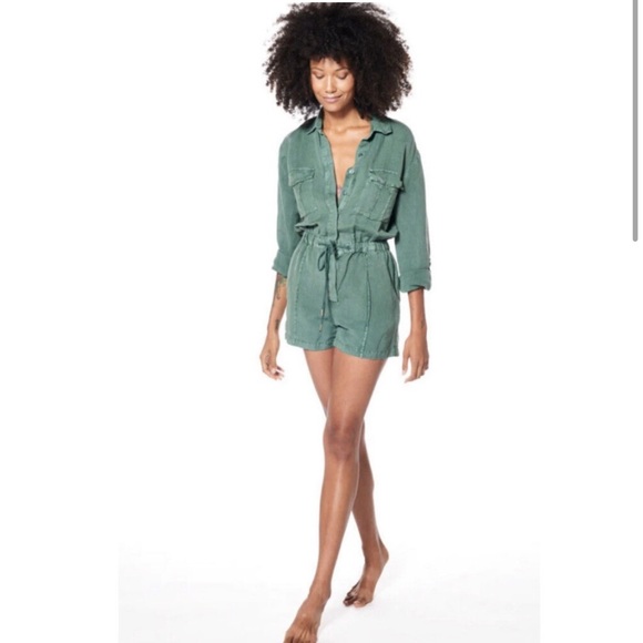 NWOT Young Fabulous & Broke YFB Lakeside Cargo Shorts Utility Romper Size small - Picture 2 of 15